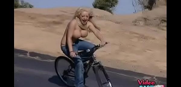 Hot Girl Bails Hard Off Bike